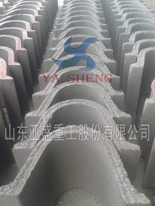 甘肅張掖客戶使用LZYC-3型成型機生產(chǎn)構(gòu)件